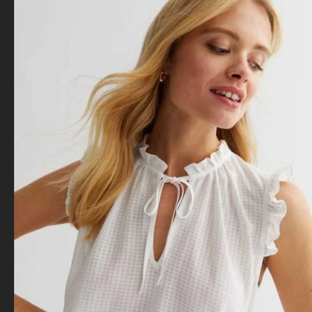 Forte Forte White Ruffle Neck Sleeveless Blouse - Picture 4 of 13